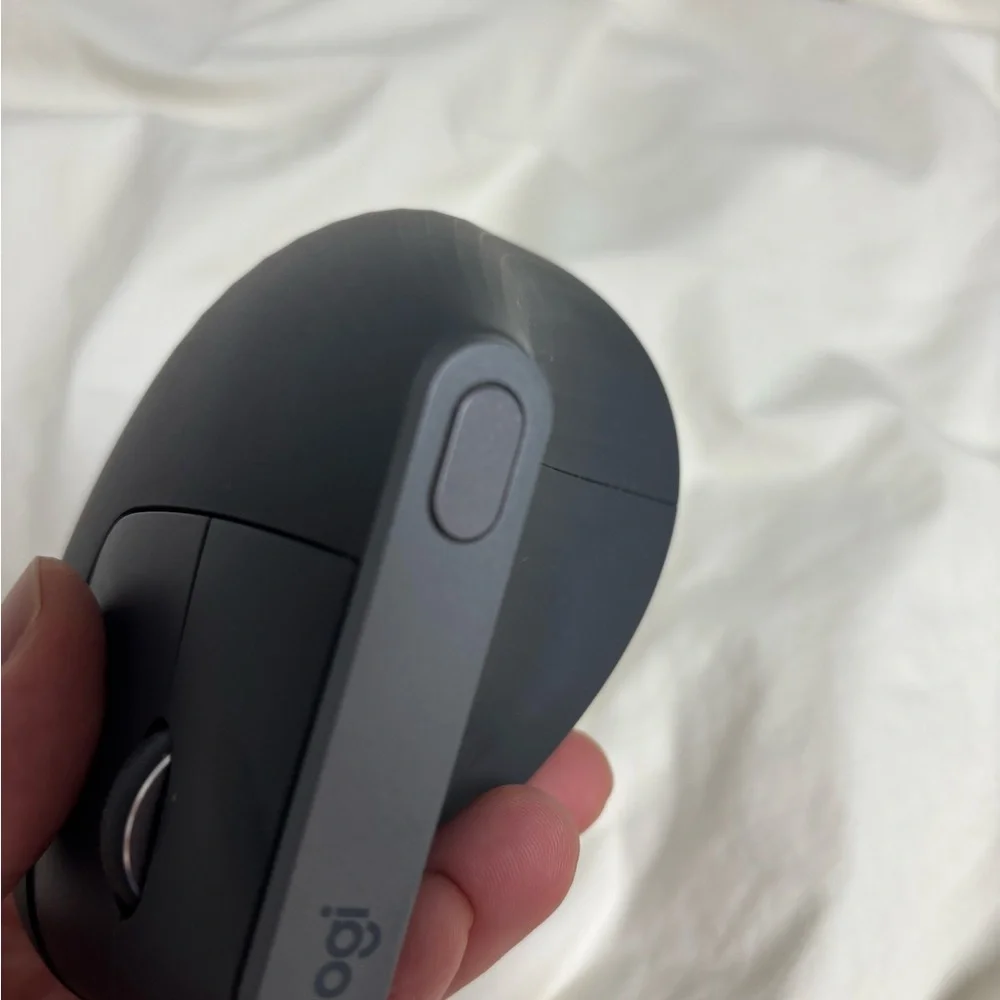 Logitech mx vertical ergonomic mouse
